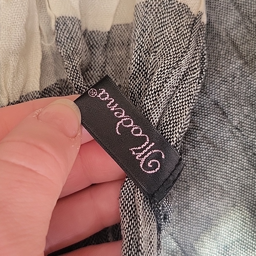 Scarf - Picture 2 of 2